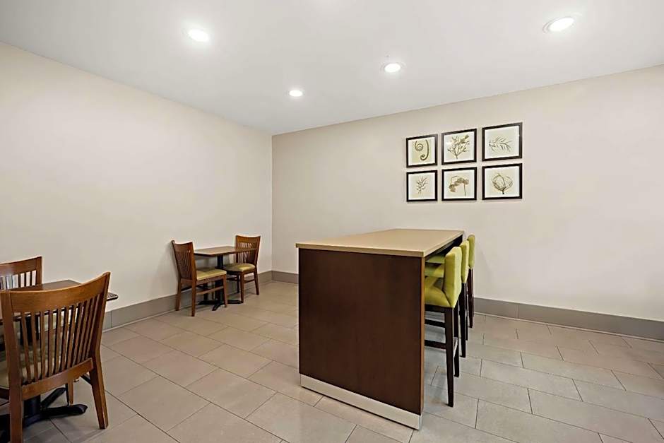 Comfort Inn & Suites High Point - Archdale