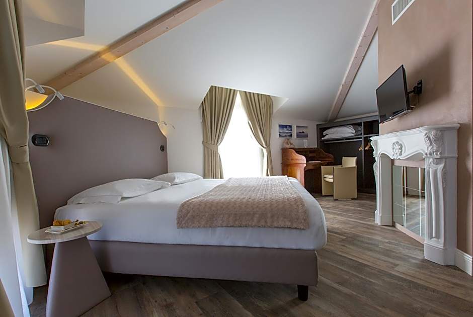 Al Campanile Aparthotel & Suite