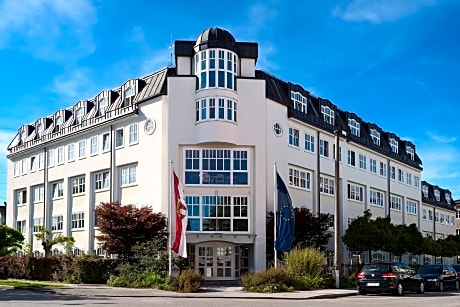 myNext - Riverside Hotel Salzburg