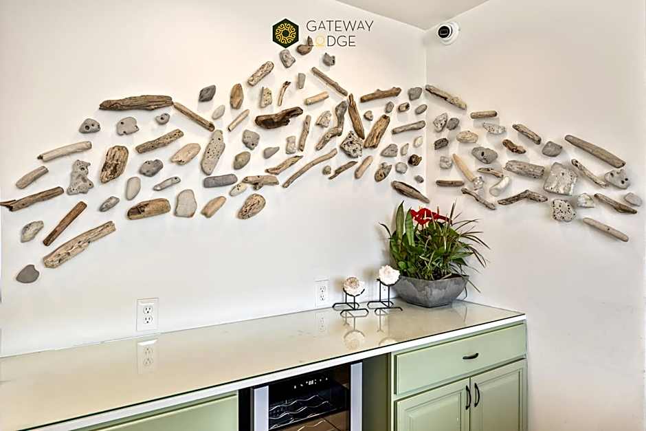 Gateway Lodge
