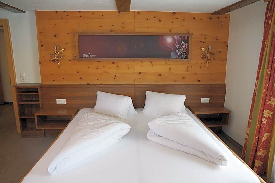Hotel Alpina