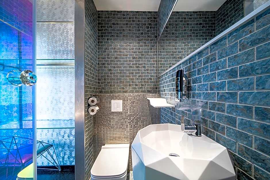 Diamond Capsule Hotel Amsterdam South