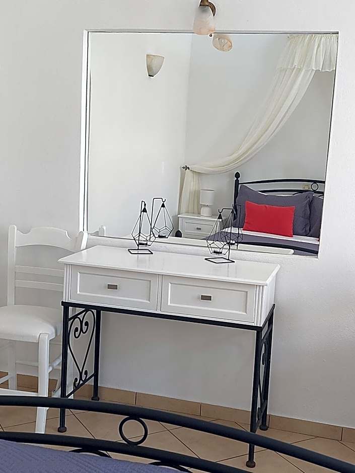 Anthonas Apartments