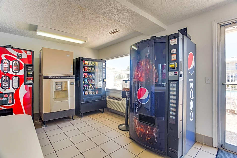 Motel 6 Fayetteville, AR