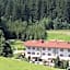 Aktivhotel & Gasthof Schmelz Ihr familienfreundliches Urlaubs Hotel mit Wellness, Almsauna, Chiemgau Karte