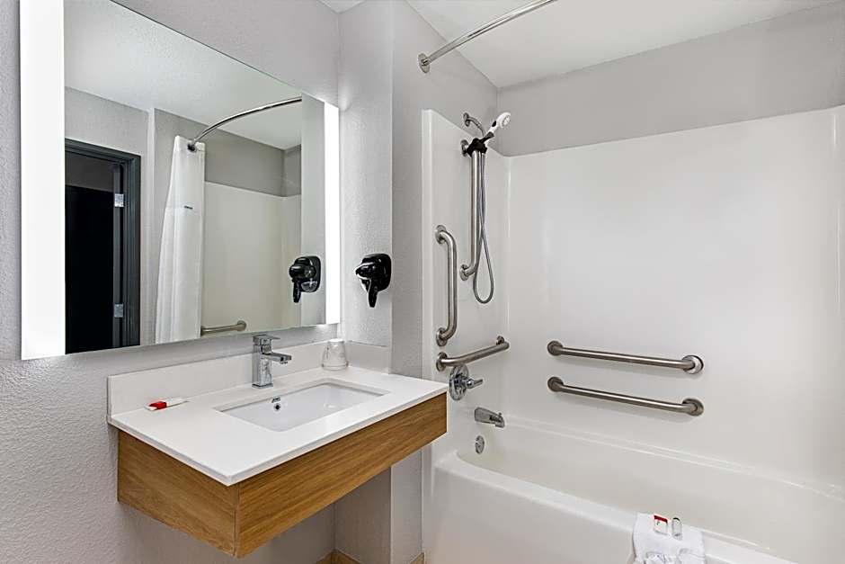 Microtel Inn & Suites By Wyndham Manchester