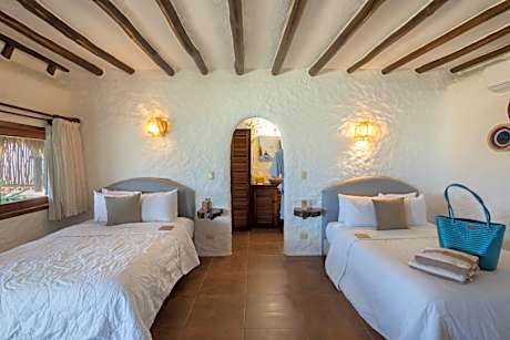 Bungalow with Garden View