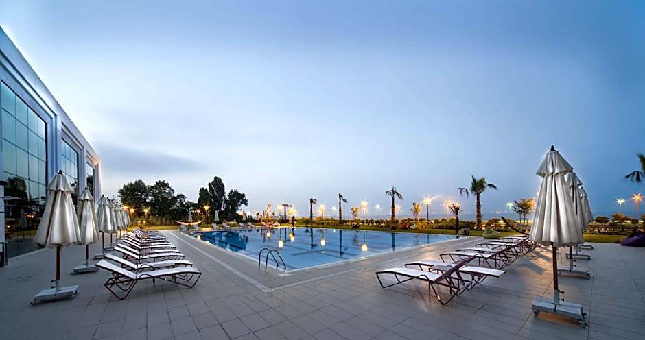 The Green Park Pendik