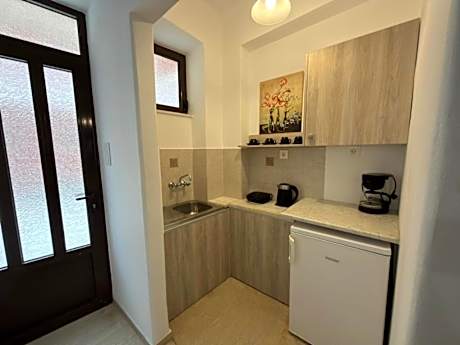 Standard Triple Studio