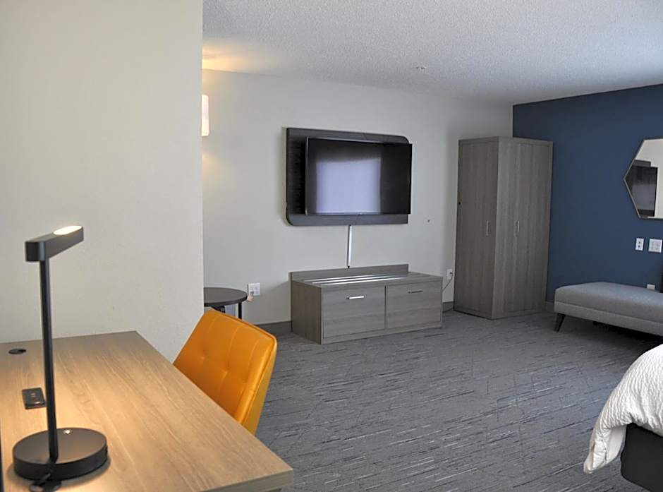 Holiday Inn Express & Suites St. Croix Valley By IHG