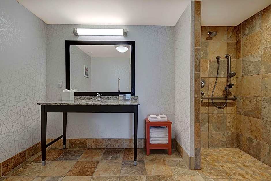 Hampton Inn By Hilton And Suites Seattle Federal Way