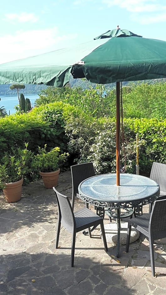 Bed&Breakfast "Fiorella" sul Lago