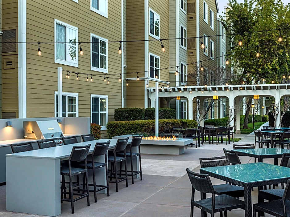 Homewood Suites by Hilton Newark - Fremont