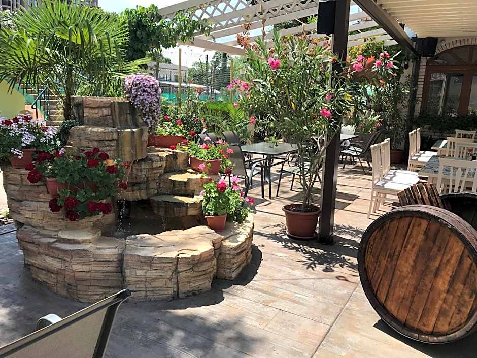 Oleander House and Tennis Club