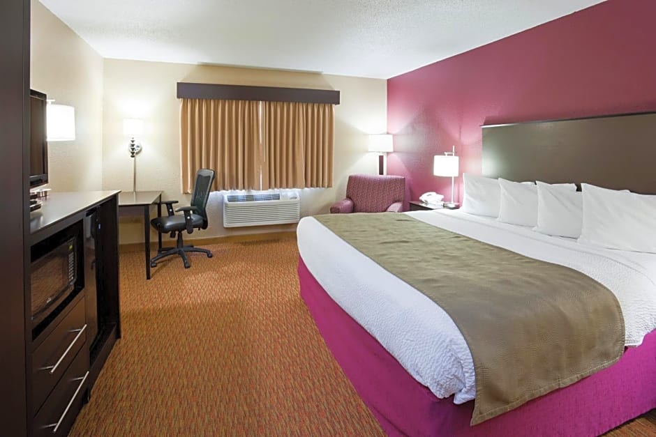 AmericInn by Wyndham Osceola