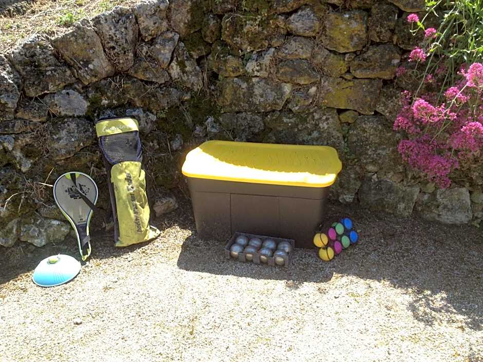 B&B with charm, quiet, kitchen, sw pool.