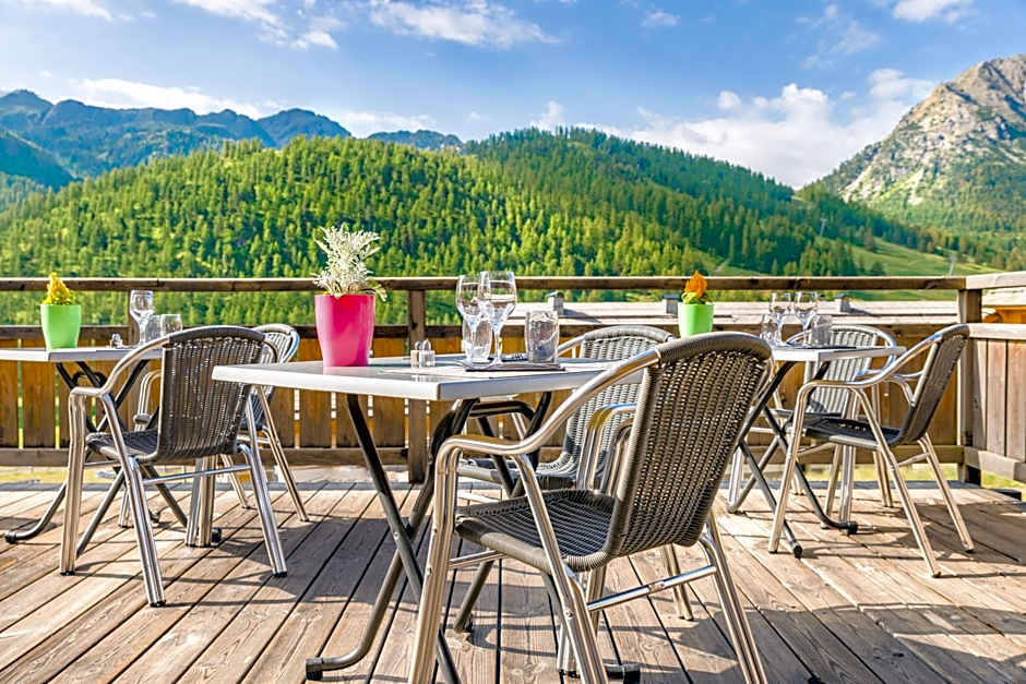 Anova Hotel & Spa