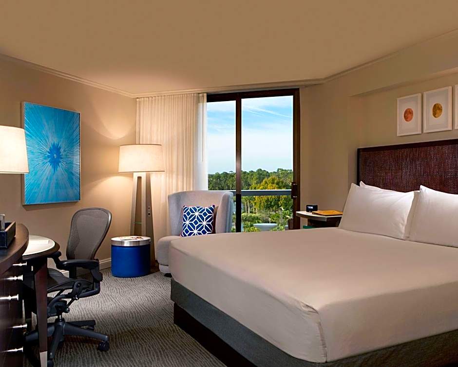 Hilton Orlando Buena Vista Palace Disney Springs Area
