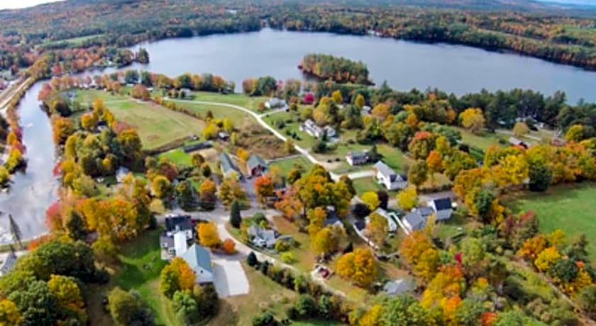 Highland Lake Inn