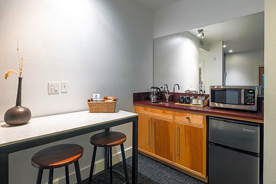 Gravity Haus Truckee-Tahoe