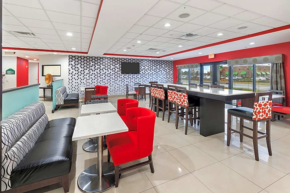 Wingate By Wyndham Lake Charles Casino Area