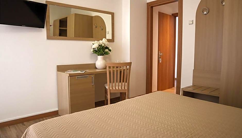 Hotel Columbia & Ninfea