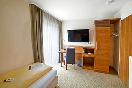 Small Single Room
