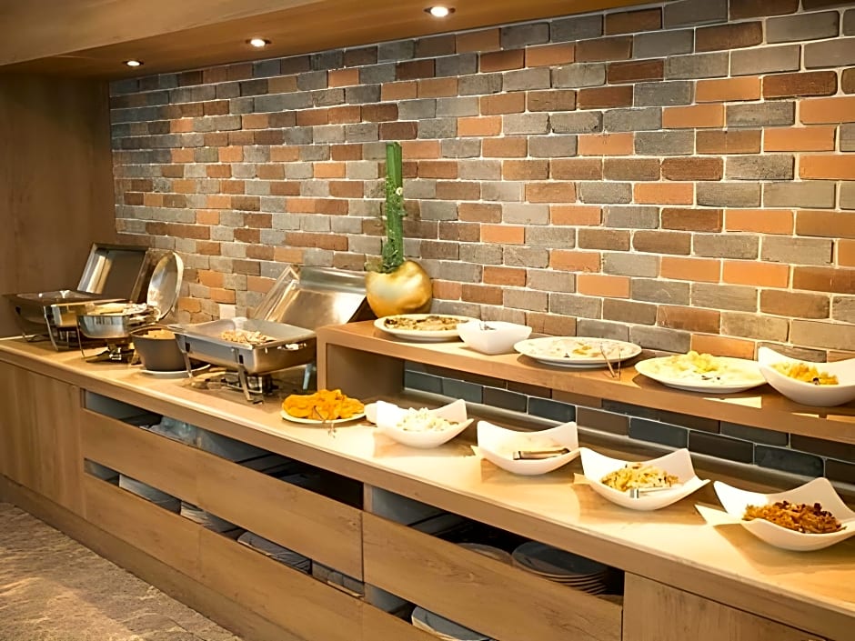 Imperial Dynasty Exquisite Hotel