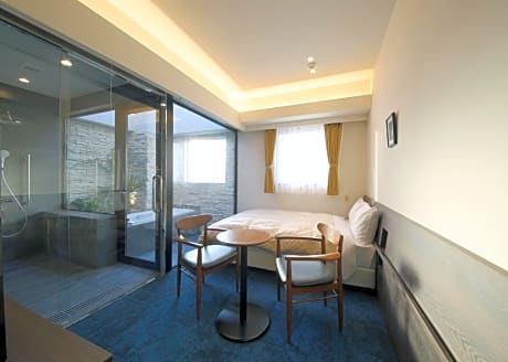 Double Room with Private External Bathroom