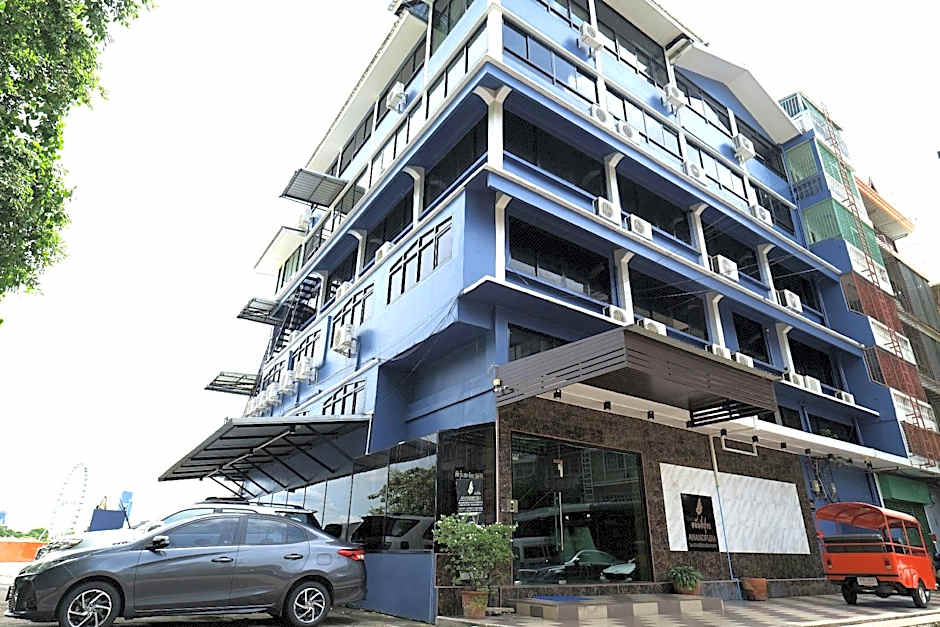 Anandpura Riverside Hotel