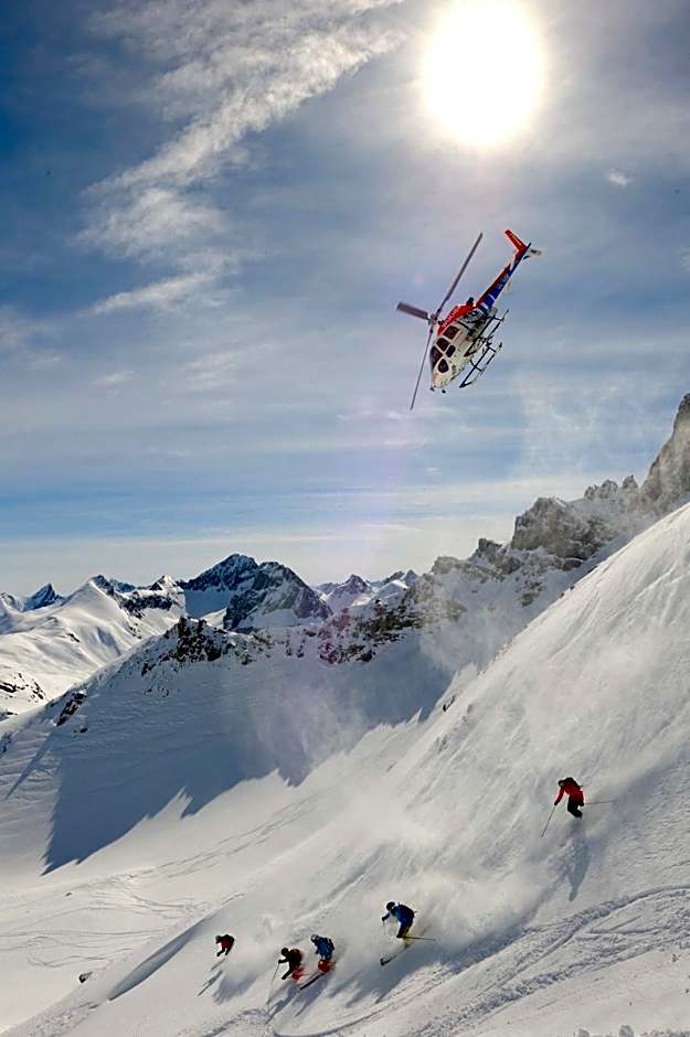 Burgi's - Adults only