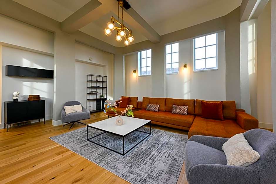 12A, Luxury & Unique, Cinema, Terrace, Stunning View, Central Location!
