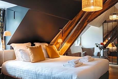 Deluxe King Room with Terrace and Park View - Non-Smoking