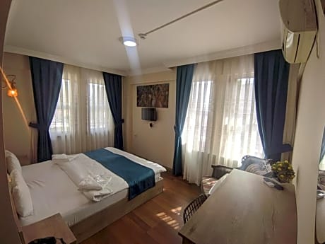 Deluxe Double Room with Sea View