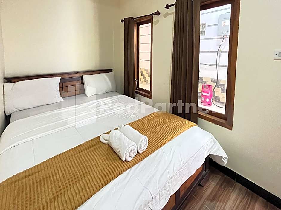 Family Homestay Syariah Bromo Mitra RedDoorz