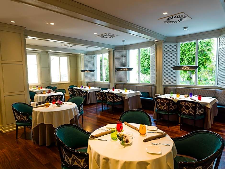 Aparthotel Monarque Sult