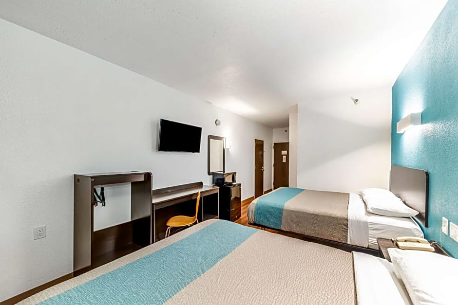 Motel 6 Lewisville, TX - Medical City