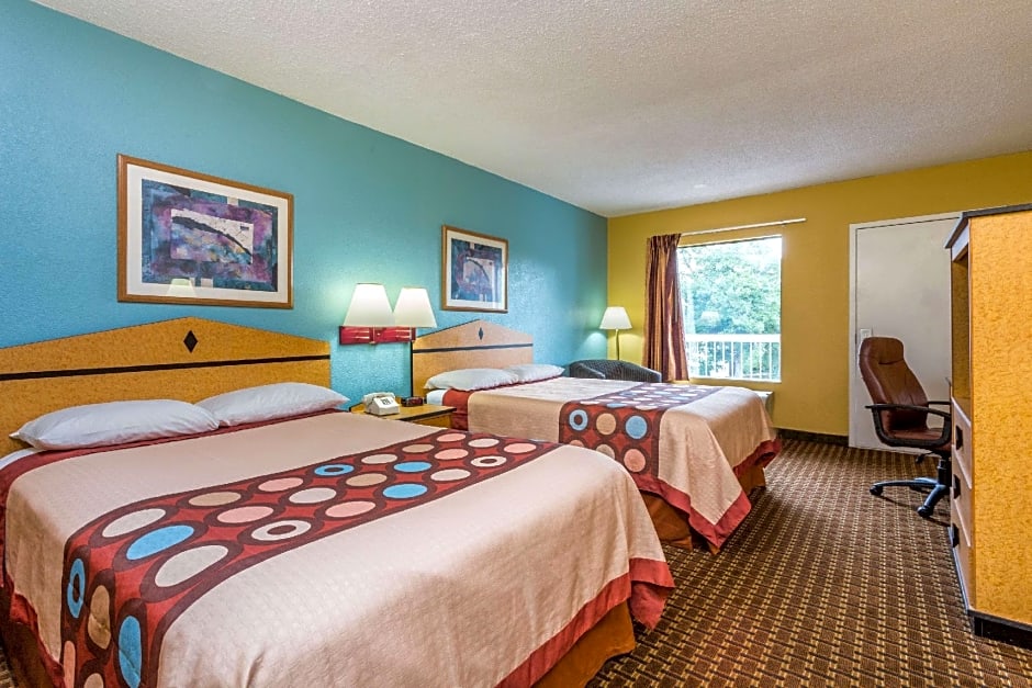 Super 8 by Wyndham Atlanta Northeast GA