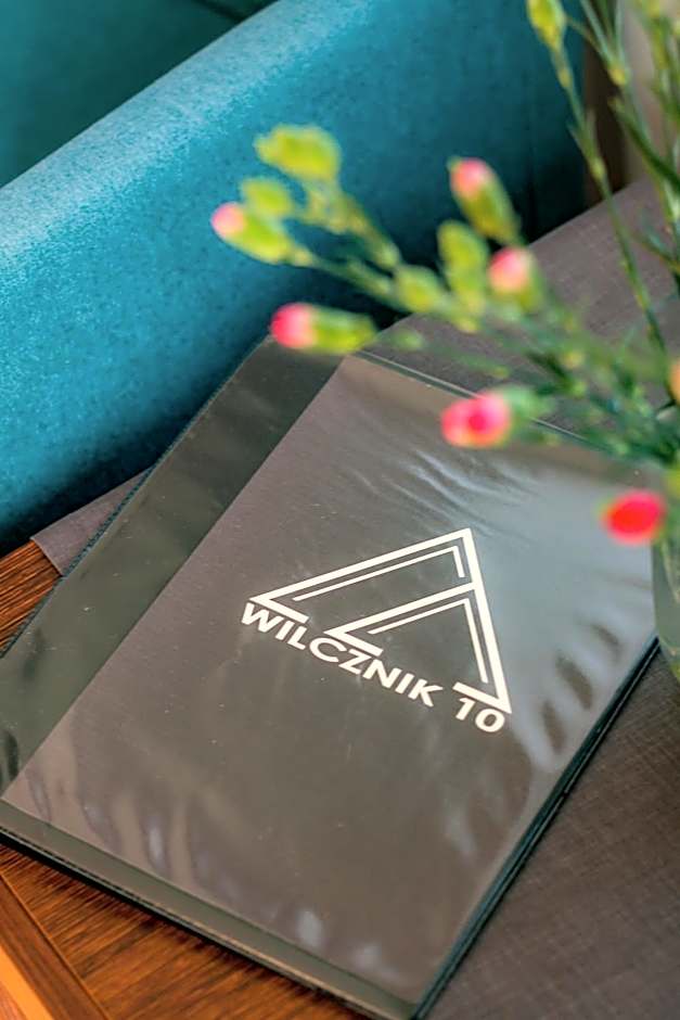 Wilcznik 10
