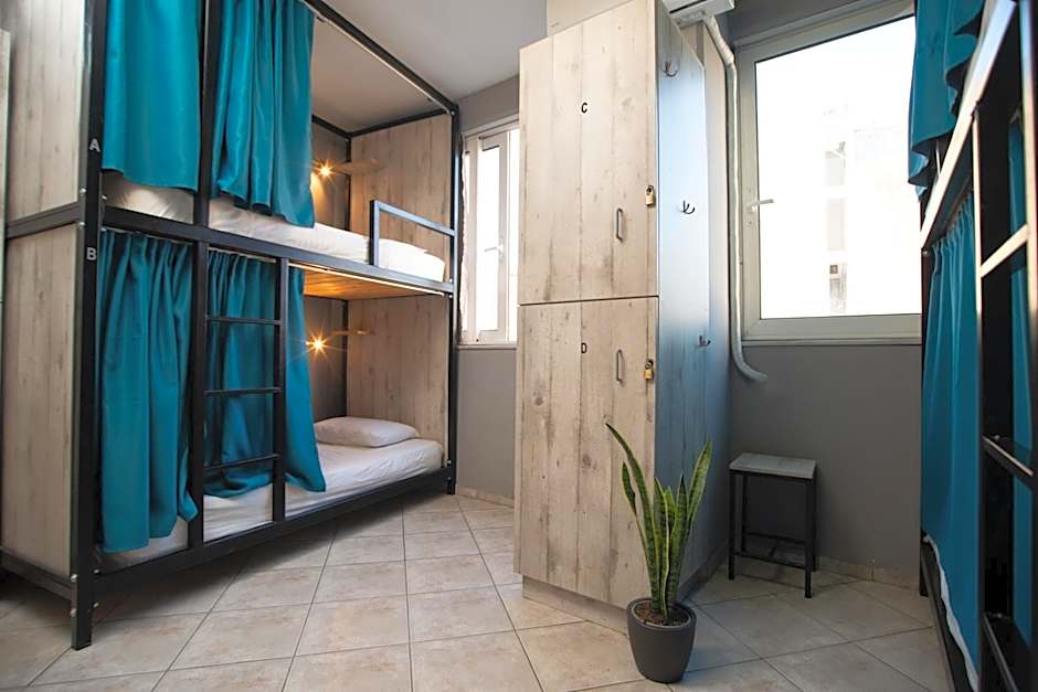 Bedway Athens Hostel