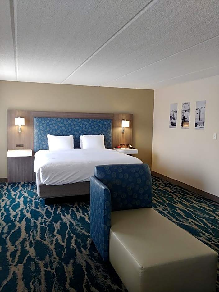 Comfort Inn & Suites Greenville Near East Carolina University