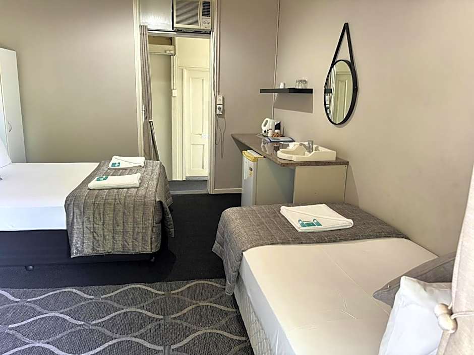 Grand Hotel Mount Morgan