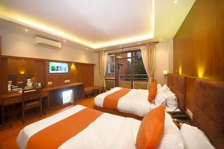 Super Deluxe Family Room with Balcony