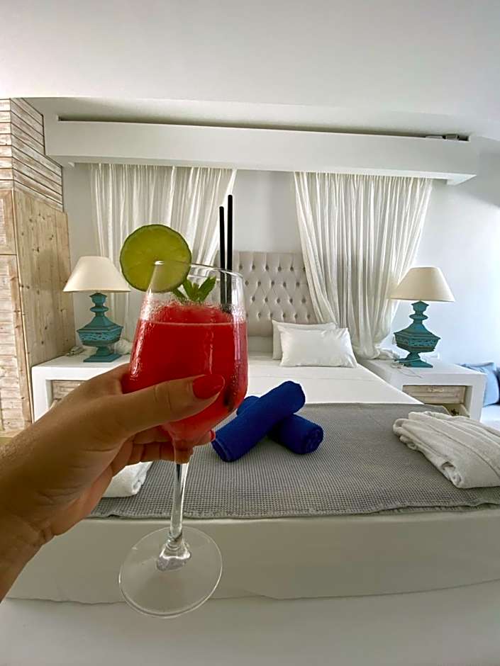 Kouros Home & Suites