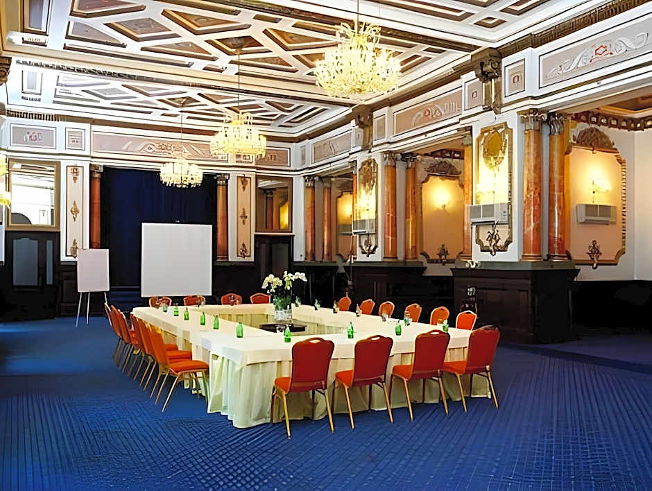 Londonskaya SPA Hotel