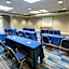 Holiday Inn Express Hotel & Suites Wilmington-University Ctr By IHG