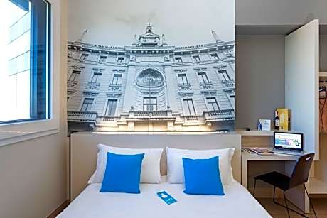 Double Room with View