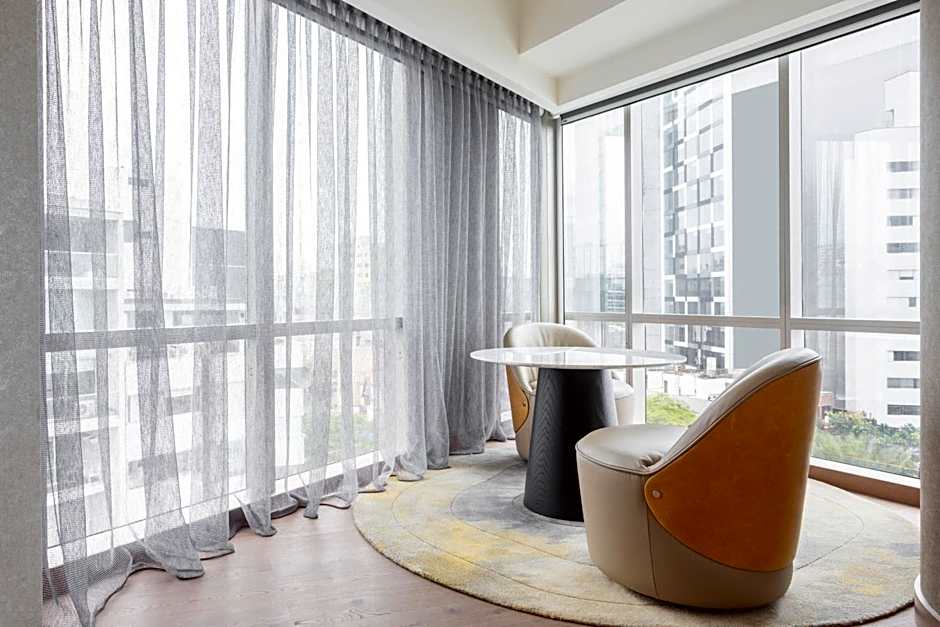 Photo 1 of 8 of Contemporary 1 King Bed, Ocean front
