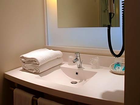 Standard Double Room. Renovated in 2023