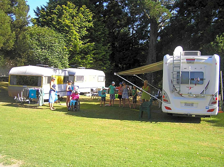 Sapphire Springs Holiday Park and Thermal Pools